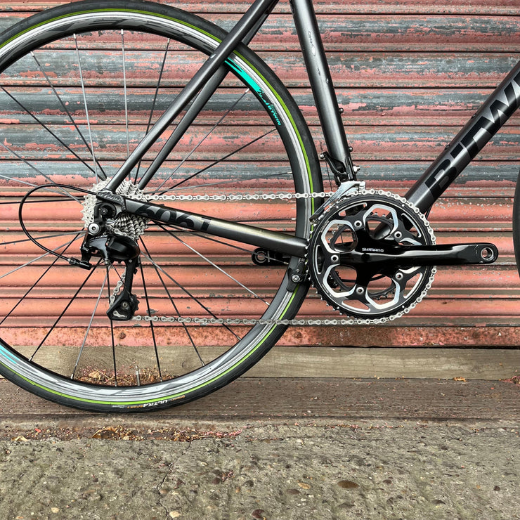 Btwin Ultra AF 700 Shimano 105 Aluminium Road Bike
