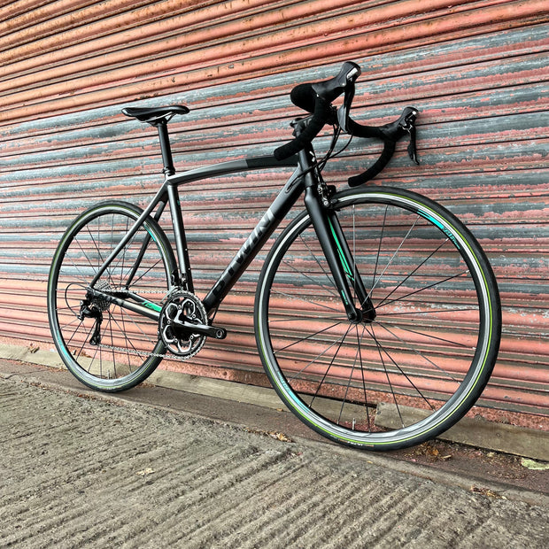 Btwin Ultra AF 700 Shimano 105 Aluminium Road Bike