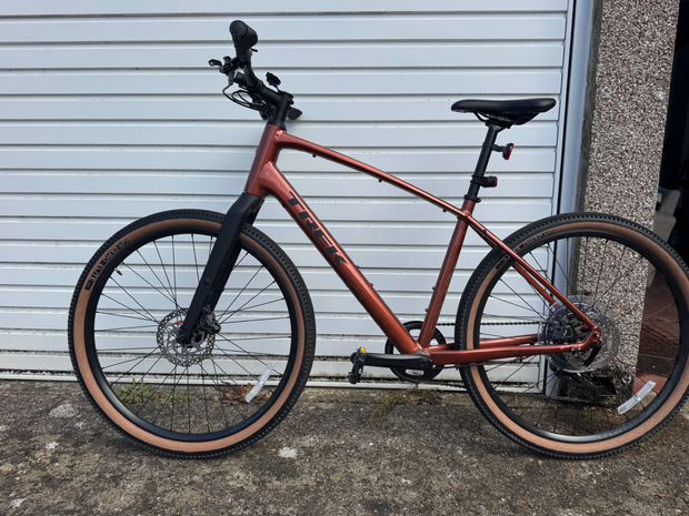 Trek dual sport 3 gen 5 hybrid  2025