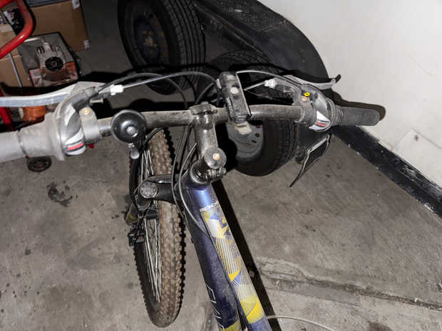 Apollo Evade Mens Mountain Bike 2023
