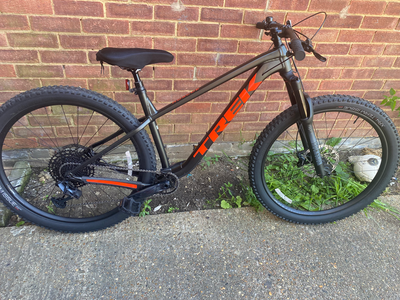Trek Roscoe 8 2023